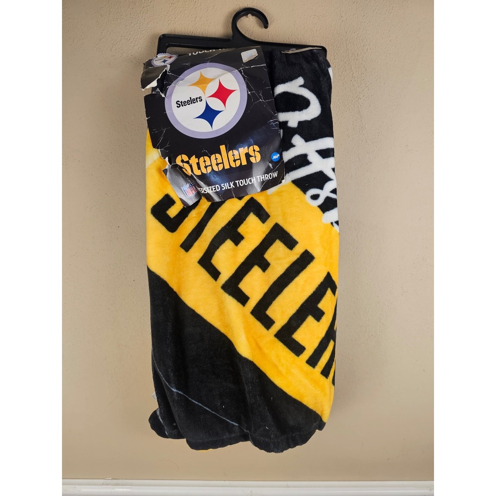 NWT NFL Pittsburgh Steelers Oversized Silk Touch Throw New